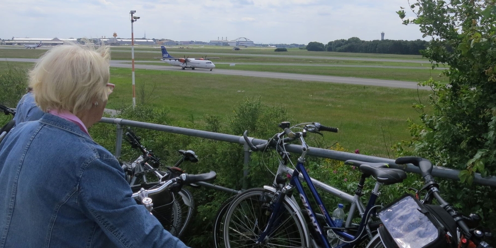 Auf dem Fahrrad zum Flughafen am 24. August 2019