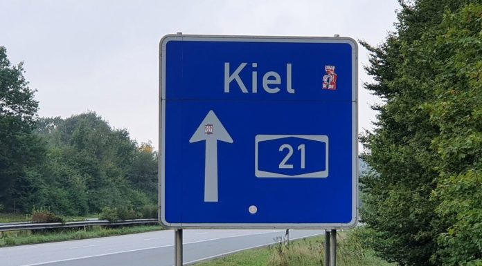 A21: Verkehrsunfall mit einem Schwerverletzten – Zeugen gesucht
