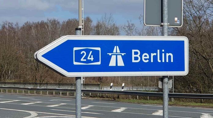 A24 bei Reinbek: Auffahrunfall mit drei PKWs – ein Toter und 2 Verletzte