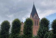 Sandesneben: Improtheater am 24.04.2026, 20 Uhr